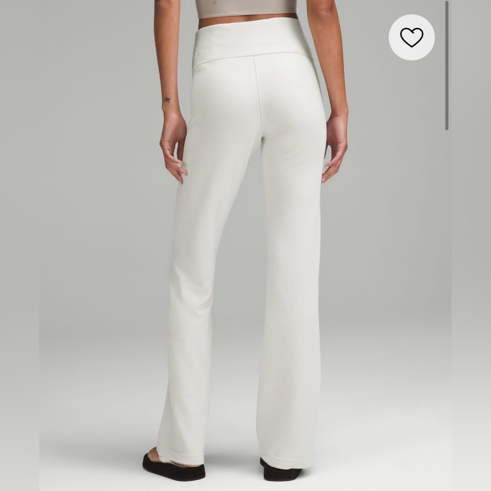 NWT! Ribbed Lululemon Softstreme Flared Pant - Picture 3 of 9